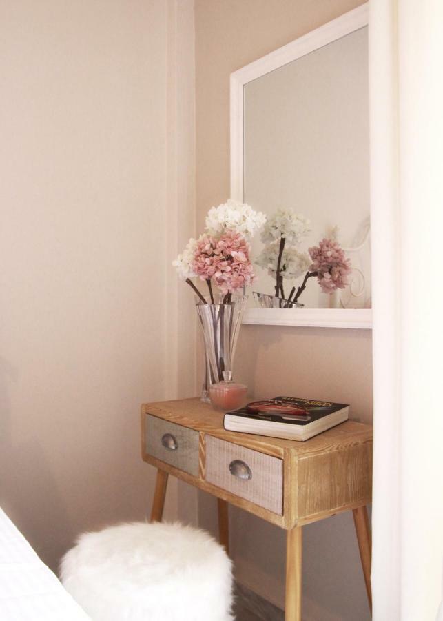 Tres Jolie - Stylish Cityheart Apartment Rethimnon Buitenkant foto